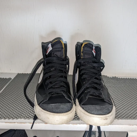 Men's Nike Blazer Mid '77 Size 8.5 - Picture 3 of 4